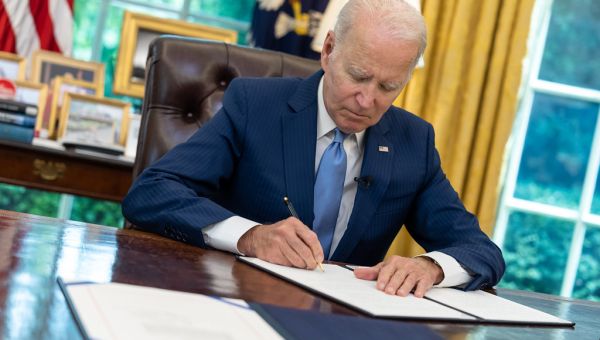 Biden Pardons Federal and DC Marijuana Users