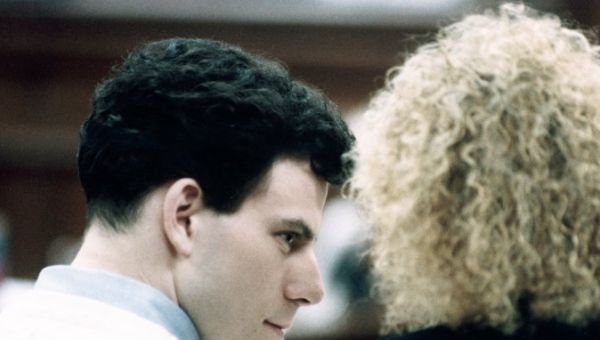 Judge sets Menendez brothers’ resentencing hearing for next week; assessment shows ‘moderate risk’ if released – UPI.com