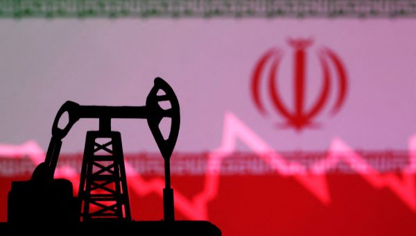 US imposes sanctions on network sending Iranian oil to China