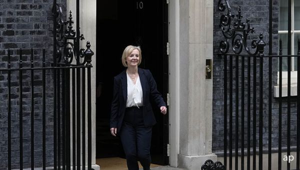 Truss Government Teeters on the Brink