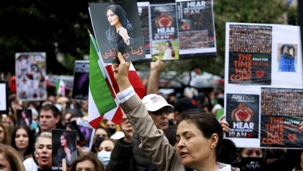 Will an opposition leader emerge in Iran protests? Outrage over injustice defies violent crackdowns