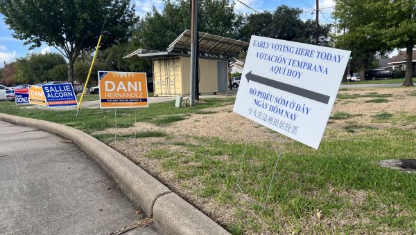 Some voters turn out early for Houston mayoral race | Houston Public Media