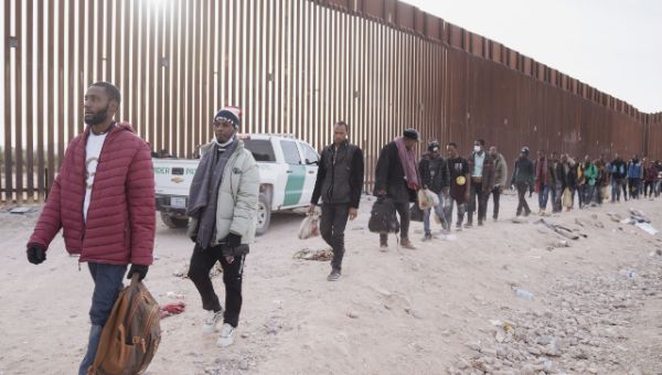 Trump Admin Planning $998 Fine Per Day for Migrants Who Fail to Self-Deport