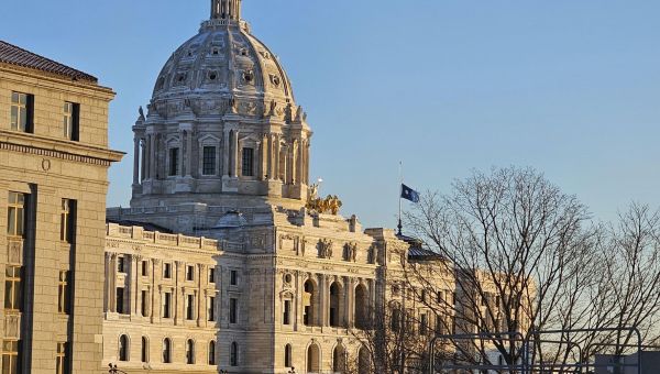 Leaders seek power-sharing deal to avert opening day Democratic boycott of Minnesota House