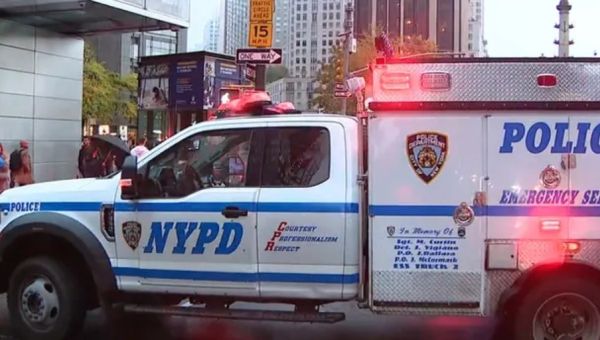 New York City police stop 'threat to Jewish community', arrest 2 armed men following 'terroristic threats'