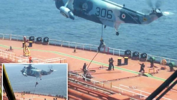 Video shows Iranian navy commandos seizing Houston-bound oil tanker…