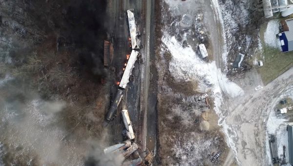 Locals in Ohio Train Derailment Area Advised to Drink Bottled Water
