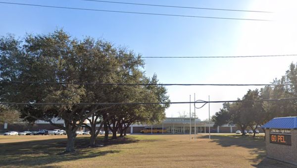 Teen killed, adult wounded in shooting outside Louisiana high school football game