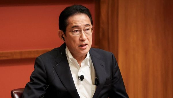 Japan’s prime minister to replace chief cabinet secretary-report