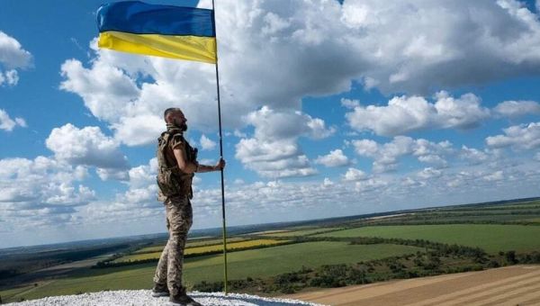 CBS News: Biden to urge Trump administration to maintain aid for Ukraine