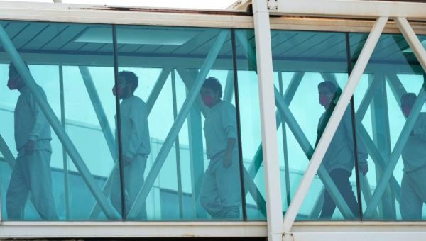 Trump is offering $1,000 to illegal immigrants to deport themselves using app