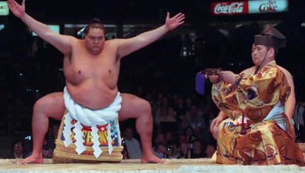 Akebono Taro dies at 54; Hawaii-born sumo champ was considered a legend of the sport