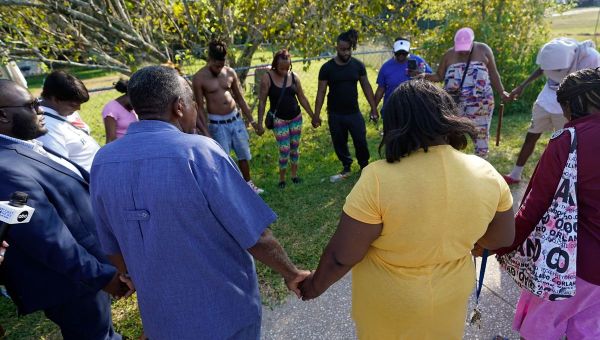 Jacksonville shooting: Sadness, not rage urged after three black people killed