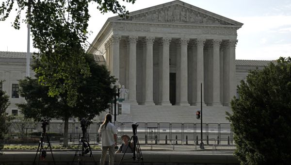 Supreme Court Conservatives Lean Against Race-Based Student Admissions ...