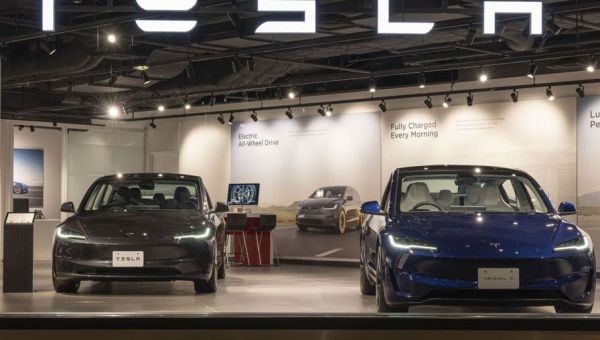 Tesla stock jumps on report Trump plans to ease regulations around self-driving cars