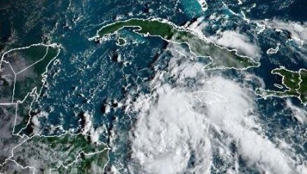 Tropical Storm Ian strengthening as it bears down on Western Cuba