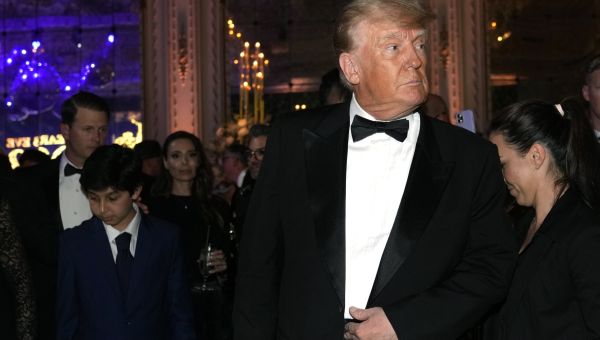 How they compare: Trump, Biden, Pence classified documents – WTOP News