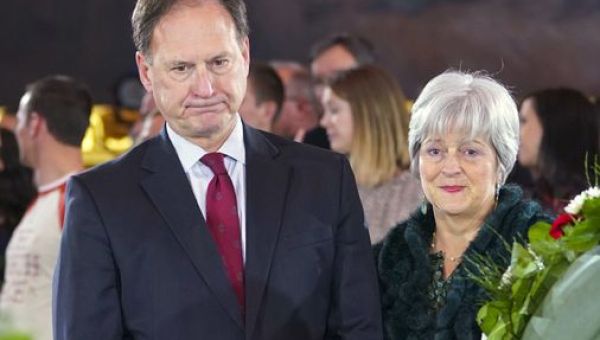 Katherine Clark blasts Justice Alito following reports that two flags carried by Jan. 6 rioters were flown outside his homes – The Boston Globe