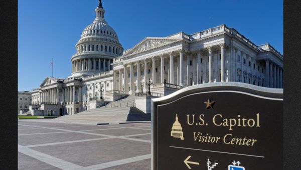 Suspicious Man Who ‘Smelled Like Fuel’ Arrested at Capitol