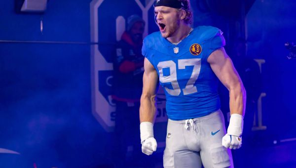 Aidan Hutchinson is heating up, just when it matters most for Lions