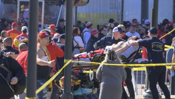 Gunfire at Chiefs’ Super Bowl celebration kills 1 and wounds nearly two-dozen, including children