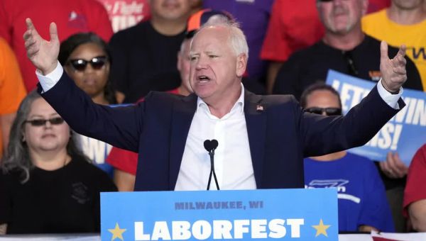 Walz checks in on campaign staffer hospitalized after motorcade crash – Washington Examiner