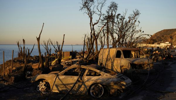 Firefighters prepare for increasing gusts following brief reprieve for LA area – The Boston Globe
