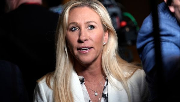 Marjorie Taylor Greene insults Jasmine Crockett's 'fake eyelashes,' Texas Democrat calls her a 'bleach blonde'