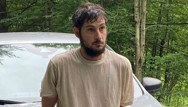 Couple who checked why dog was barking help lead to capture of prison escapee