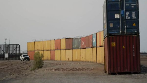 Arizona Governor Agrees to Remove Shipping Containers Erected to Shore up Border Wall