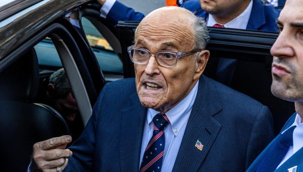 Former NYC Mayor Rudy Giuliani reaches settlement over World Series rings, Florida condo