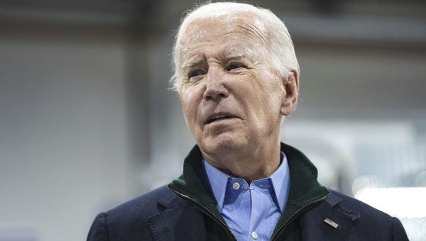 Biden to meet with top congressional leaders on immigration and Ukraine aid