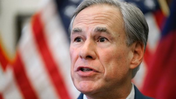 Texas Governor Abbott Defies SCOTUS, Calls on Volunteers - The New American