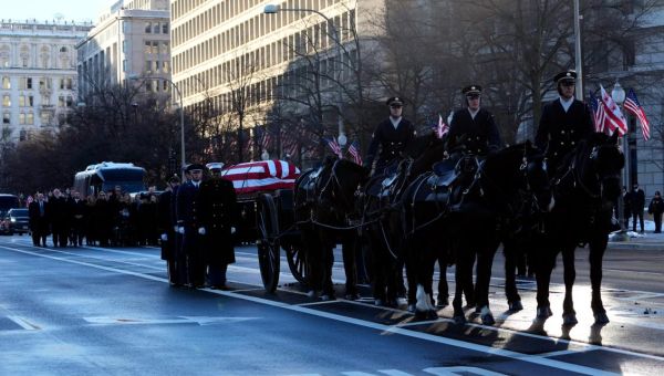 Horse-drawn carriage carrying Jimmy Carter arrives at U.S. Capitol | Live updates