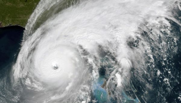 Live Updates: Hurricane Ian’s “extremely dangerous” eyewall moves onshore in southwest Florida