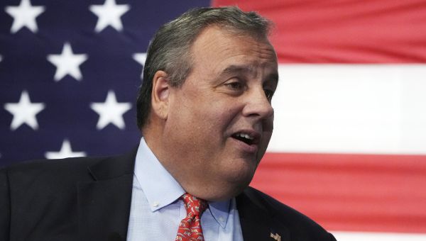 WATCH LIVE: Chris Christie holds town hall in Hollis, New Hampshire