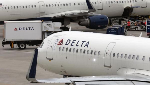 DOT proposes ban on airline fees for seating families together