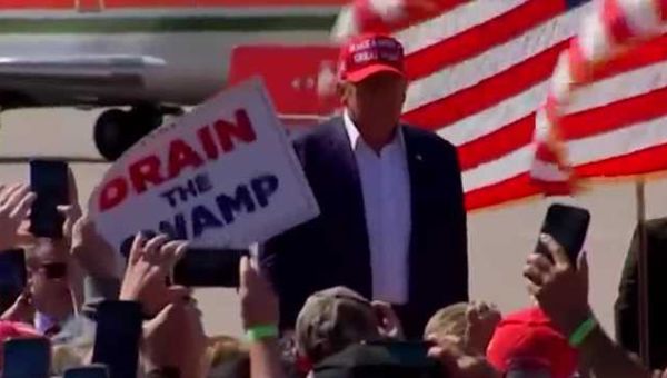 Ahead of debate, Trump pledges to ‘Drain the Swamp’ in Wisconsin speech