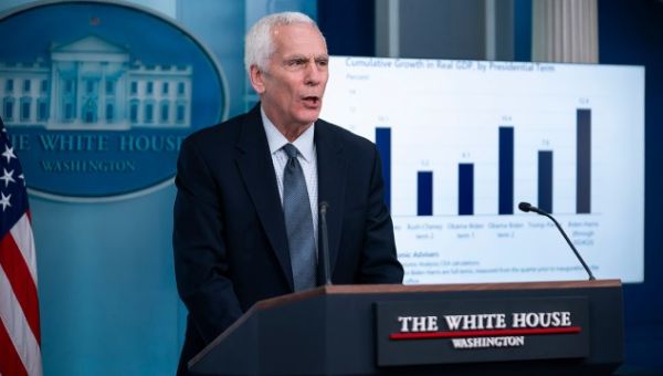 White House blames jobs reports on hurricanes and labor strikes
