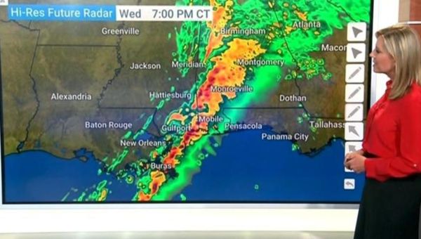 Huge storm system brings killer tornadoes to South, blizzard-like conditions to Great Plains