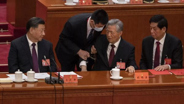 Xi Jinping Is Plunging China Into Maoist Chaos