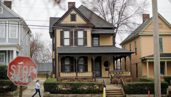 Good Samaritans saved Martin Luther King Jr.’s birth home in Atlanta from being burned to the ground, officials say