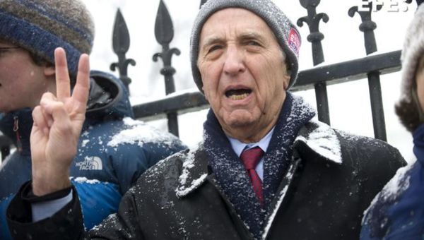 Pentagon whistleblower Daniel Ellsberg dies