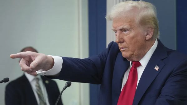 Trump was challenged after blaming DEI for the DC plane crash. Here’s what he said