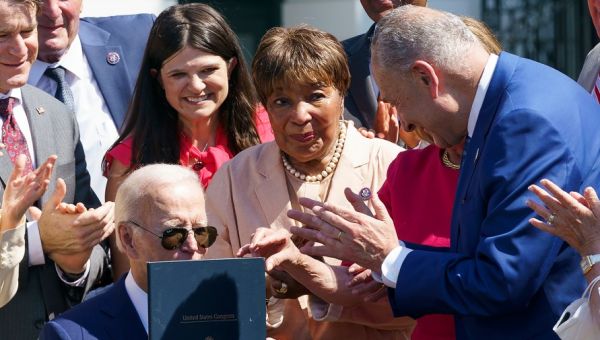 Biden praises 'icon' Eddie Bernice Johnson