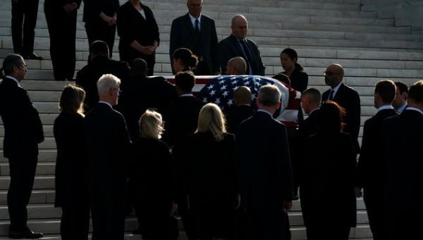 Sandra Day O'Connor's casket arrives at Supreme Court