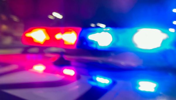 Police shooting at Boise hospital involves prisoner. Suspects escaped, still at large