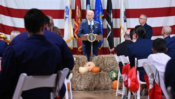 Biden celebrates ‘Friendsgiving’ with service members in New York