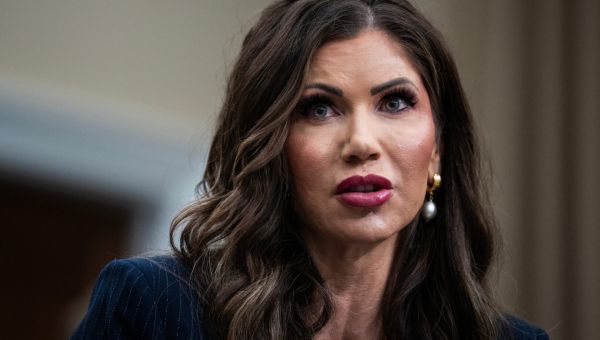 States challenge immigration cooperation requirements for grants – Roll Call