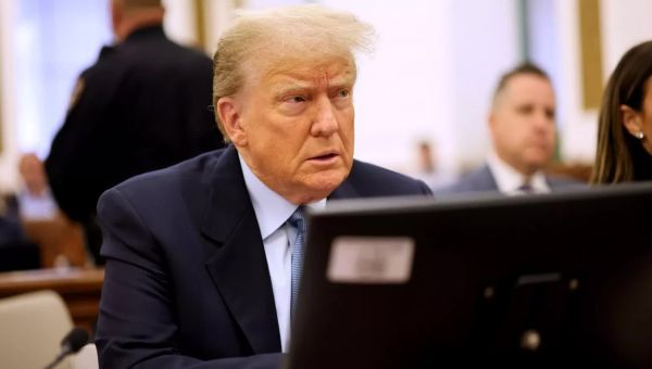 Trump trial disrupted by yelling court employee